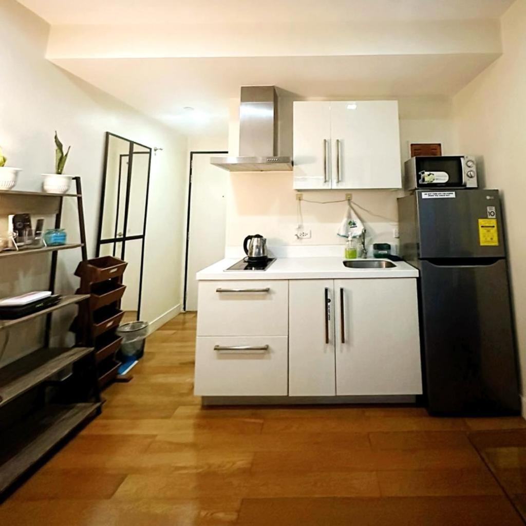Acqua Private Residence Livingstone Tower Condo Unit With Free Wifi Manila Esterno foto